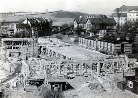 výstavba pavilonu A, pohled do konstrukce - přízemí železobetonového trojtraktu; foto: 04/1931, zdroj: Muzeum města Ústí n. L.
